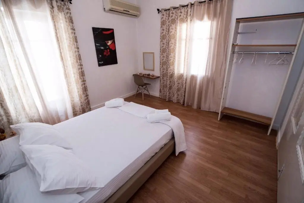 Naxian Harmony 300m from the beach