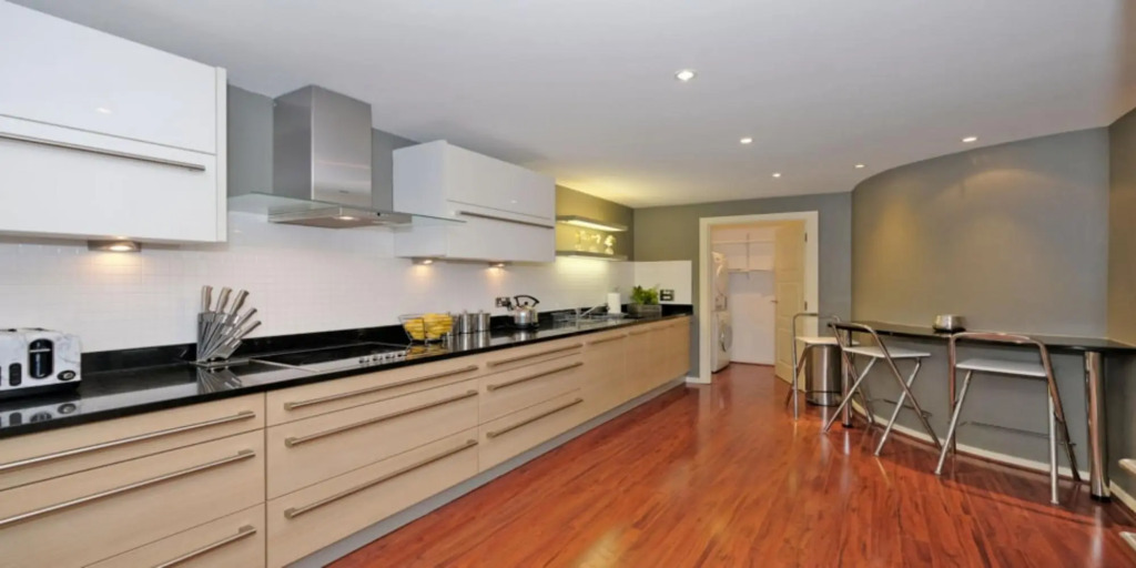 Executive three Bedroom Apartment in Aberdeens West End