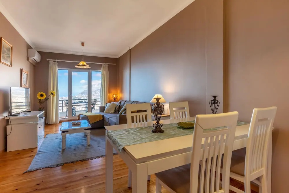 Atlantic Ocean Apartment