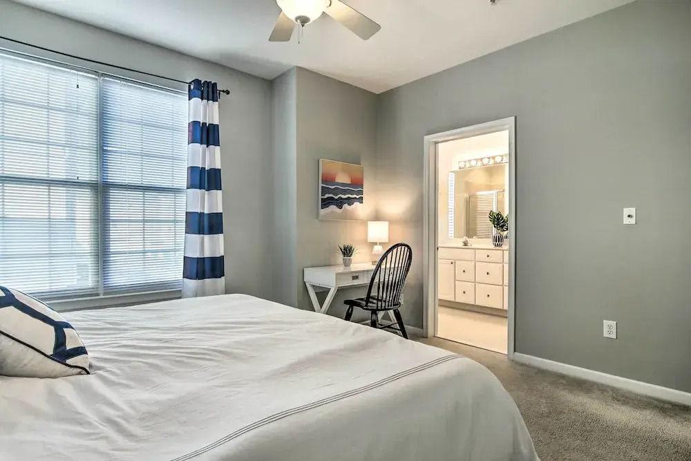2 Mi to Bethany Beach: Condo w/ Deck & Pool Access