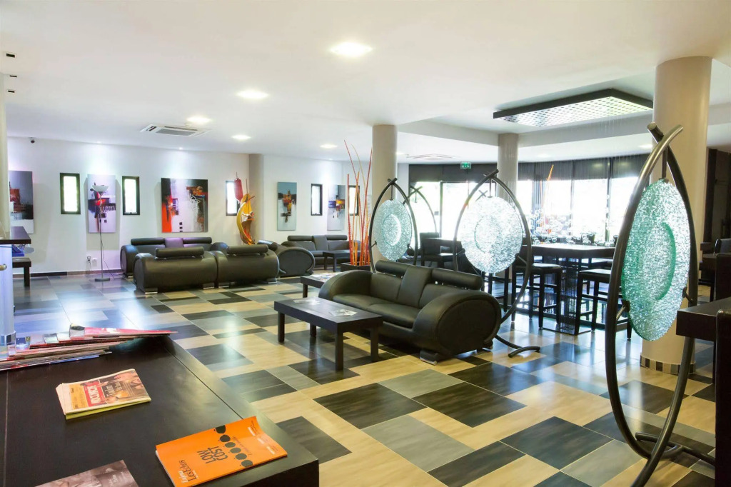 Le Pier Toulouse Hotel