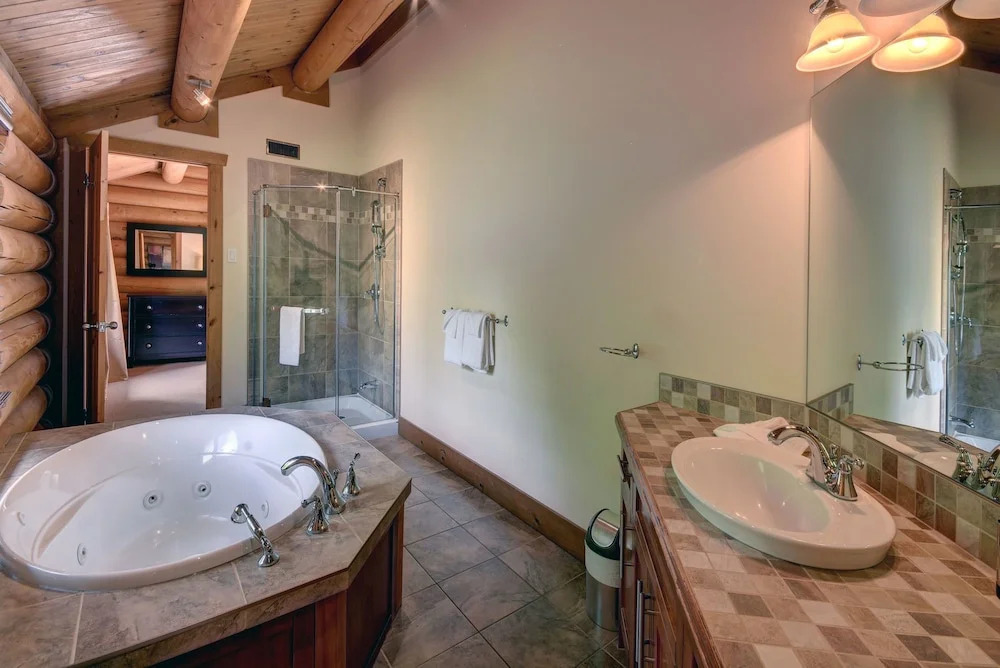 Chalet Cherokee