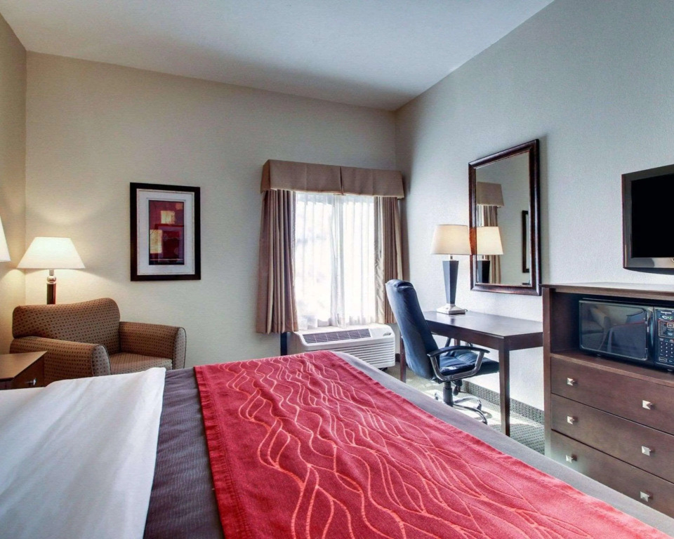 Comfort Inn & Suites Moss Point Pascagoula