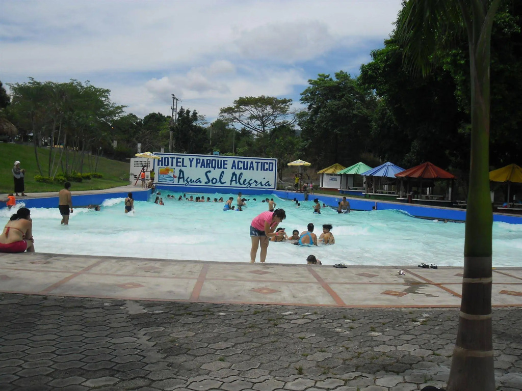 Hotel y Parque Acuatico Agua Sol Alegria