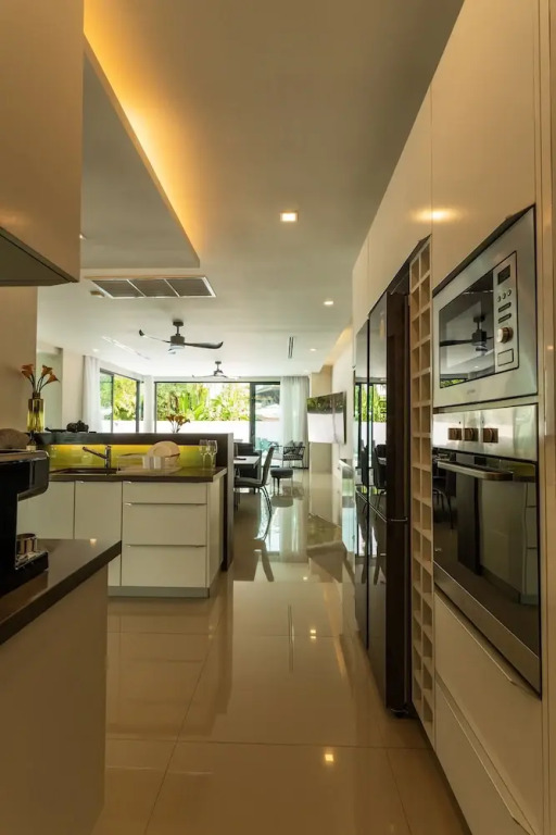 Attractive SeaView 4br Private Pool Villa