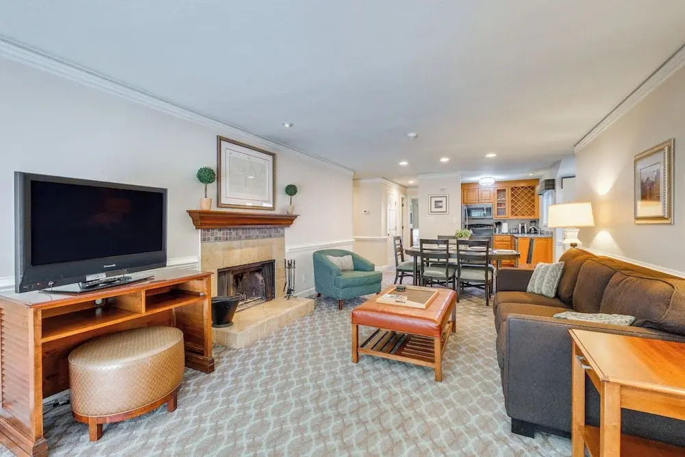 Resort Condo w/ Marina Access in Williamsburg!