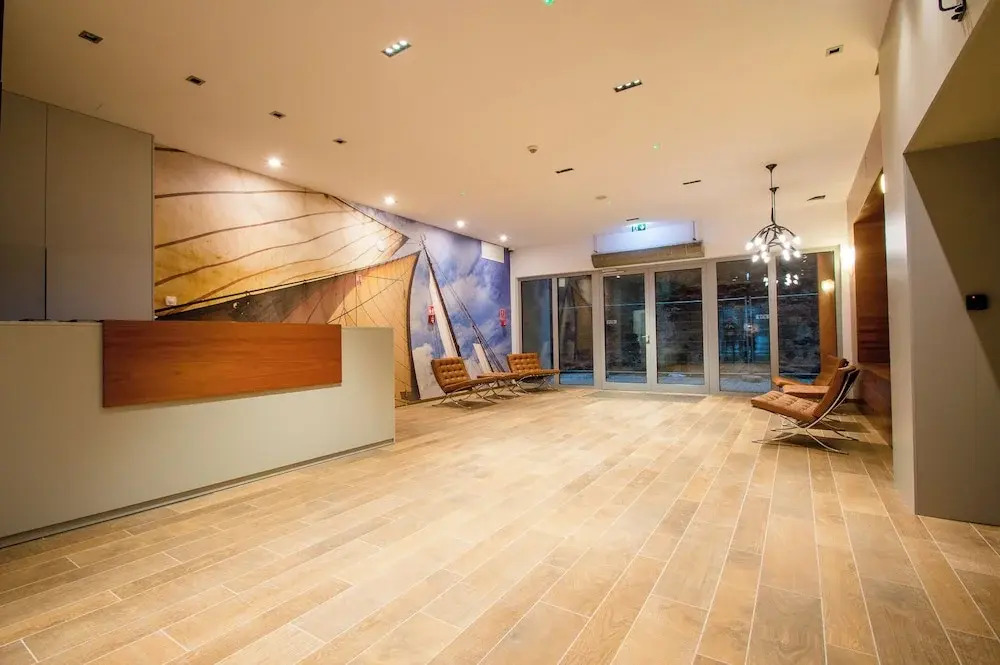 Waterlane Island Deluxe 5A by GrandApart