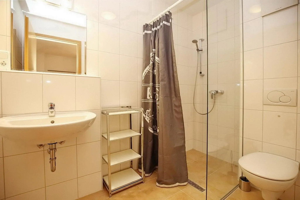 Neuer Weg 1 b Wohnung Haron