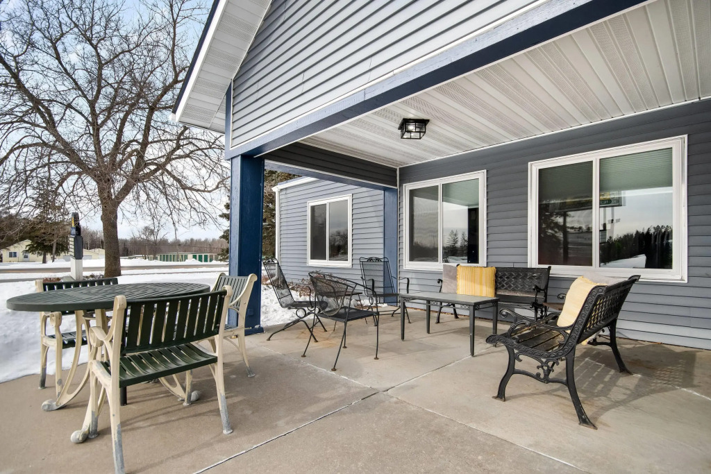 Days Inn by Wyndham International Falls