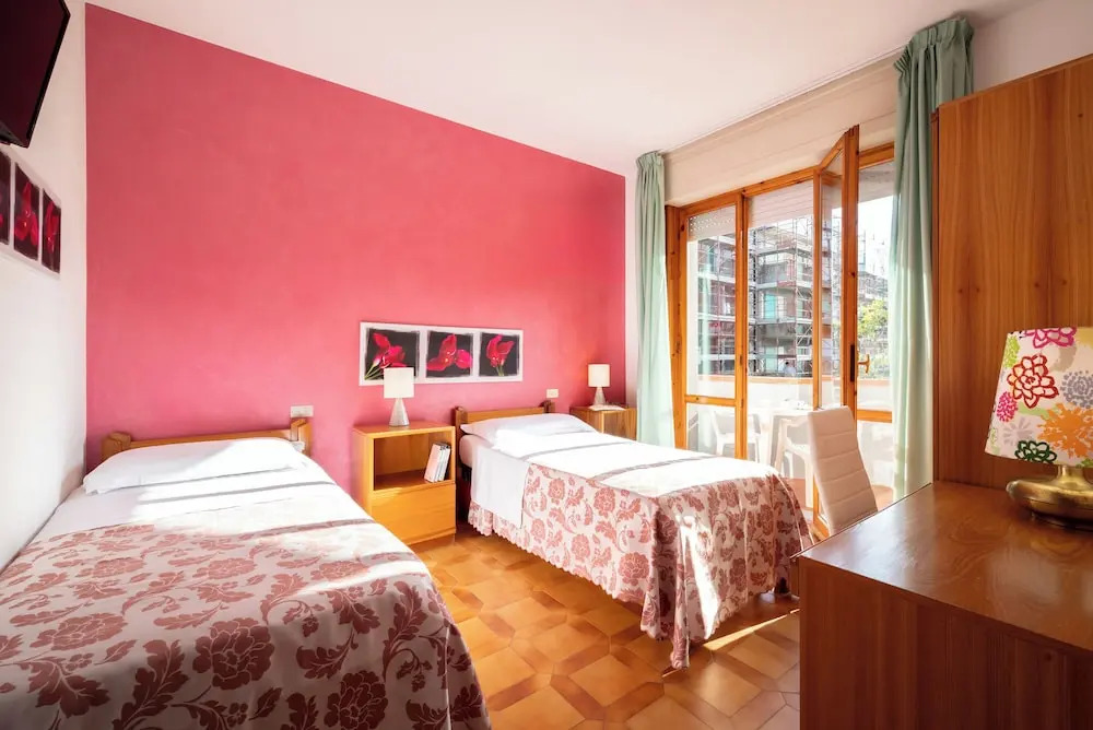 Hotel Parco dei Pini - 100mt dal Mare