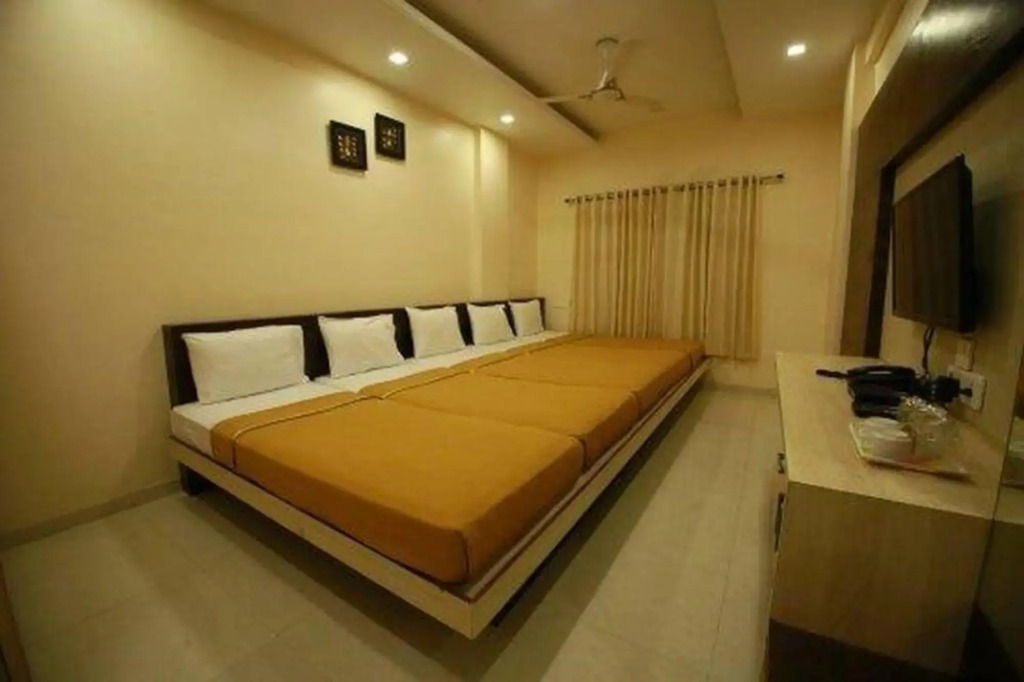 Hotel Shree G inn
