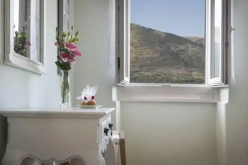 Iconic Villas - Villa Rosa