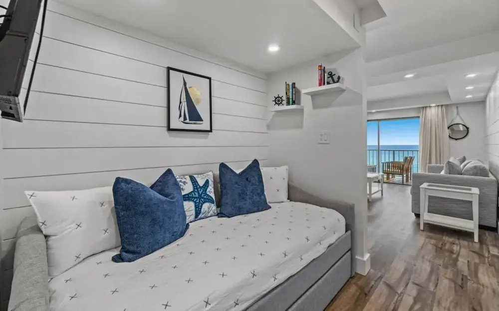 Summit 803 - Luxury Beach Resort Condo 1-6 People