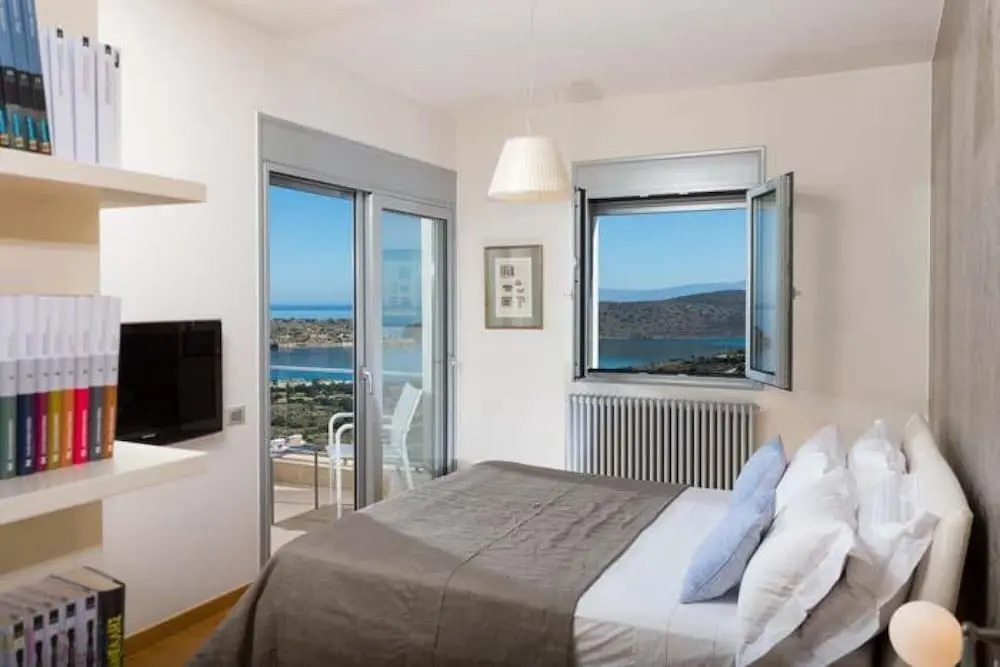Sea View 3 Bedroom Villa Close to the Beach