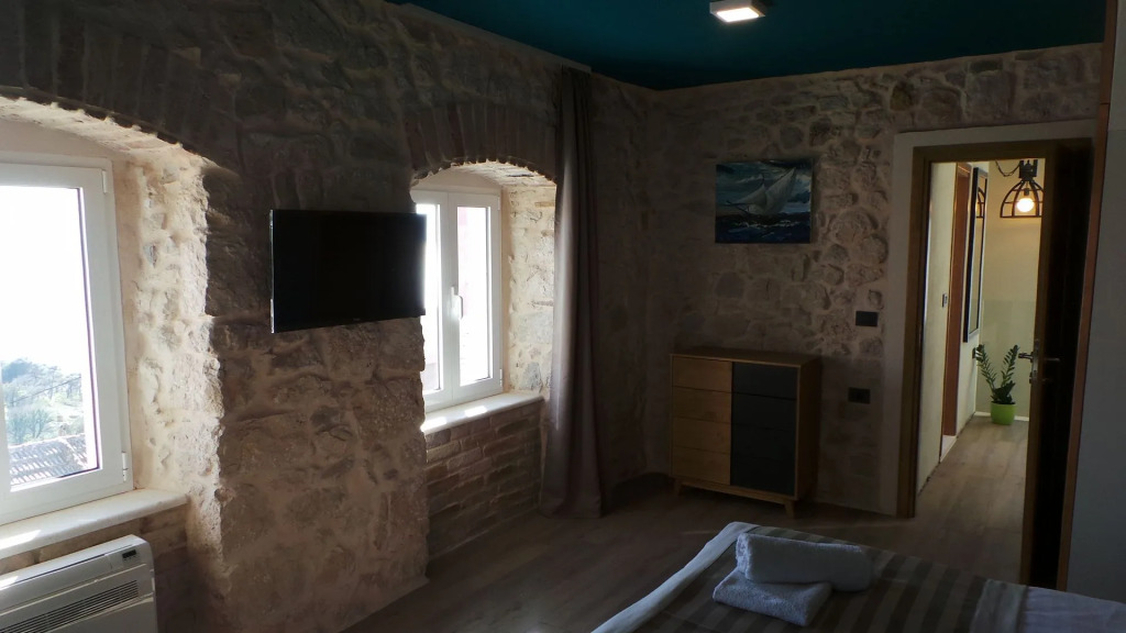 Holiday house Tanja - with pool : Tucepi, Riviera Makarska