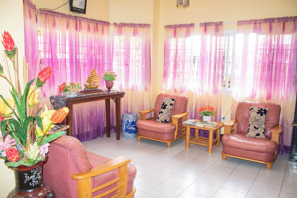 Namaste Olango Guesthouse by Hiverooms