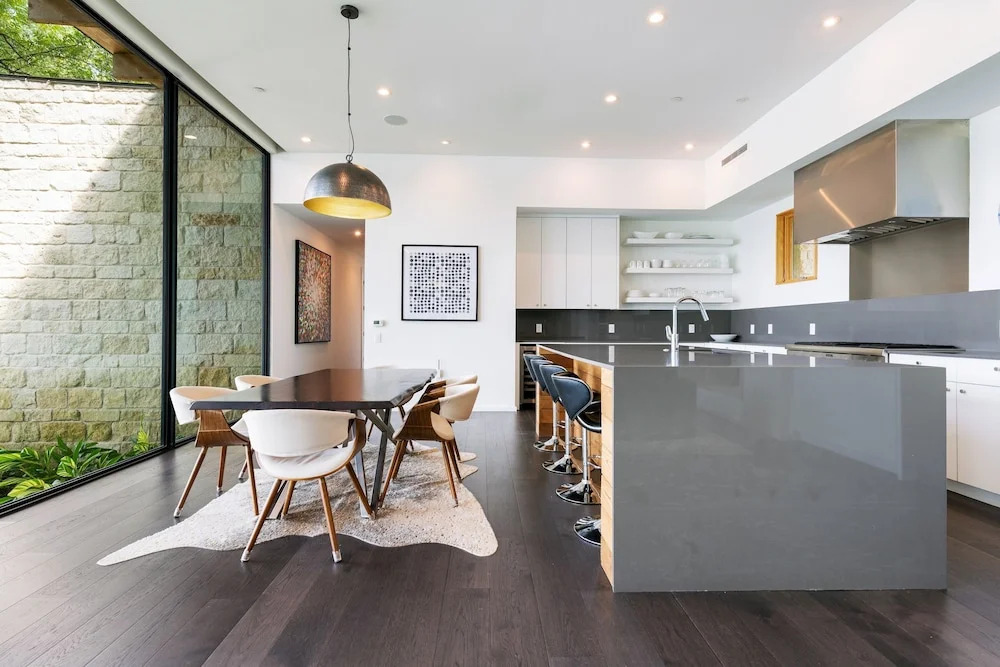 The Arrive Stillwater Estate On Lake Austin 3 Bedroom Estate