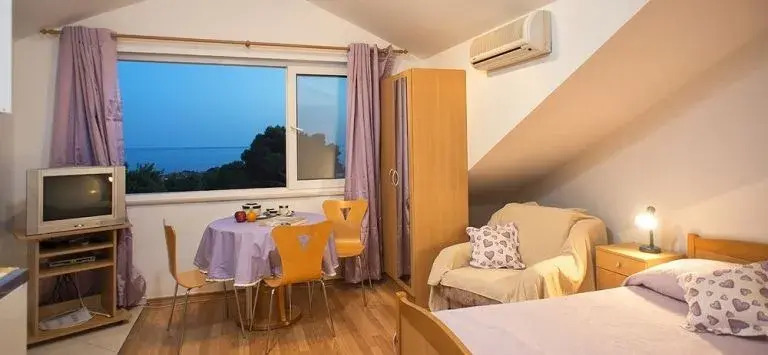Apartments Dubčić