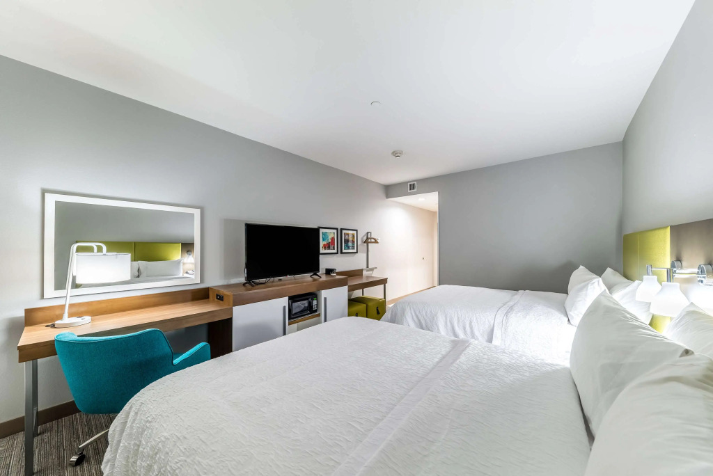 Hampton Inn & Suites Tulsa-Woodland Hills