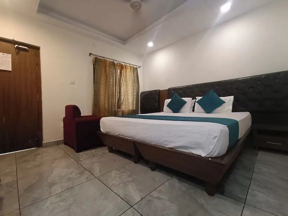 Hotel Ganga Azure