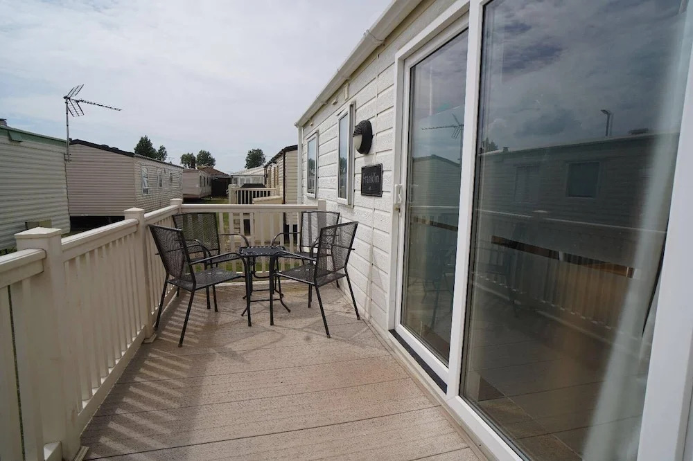 3 Bedroom Caravan Pets Free Linen Included