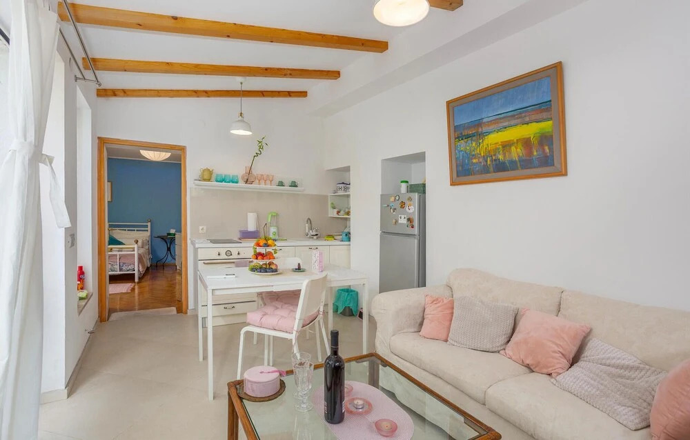 Beautiful Apartment in Rijeka With Wifi and 1 Bedrooms
