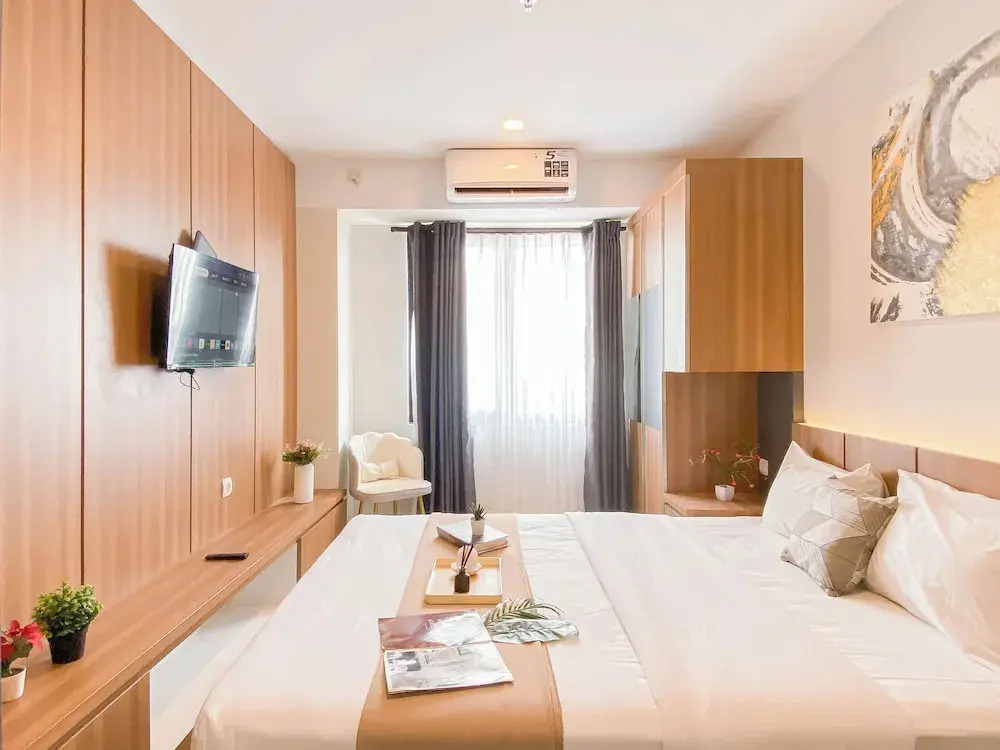 Wooden Space Studio At Meikarta Apartment