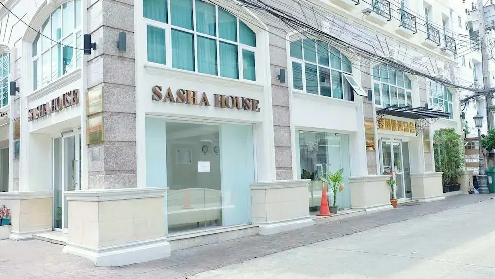 SASHA HOUSE