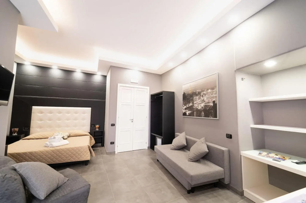 P.C. Boutique H. Napoli Centro by ClaPa Group Dislocated Hospitality