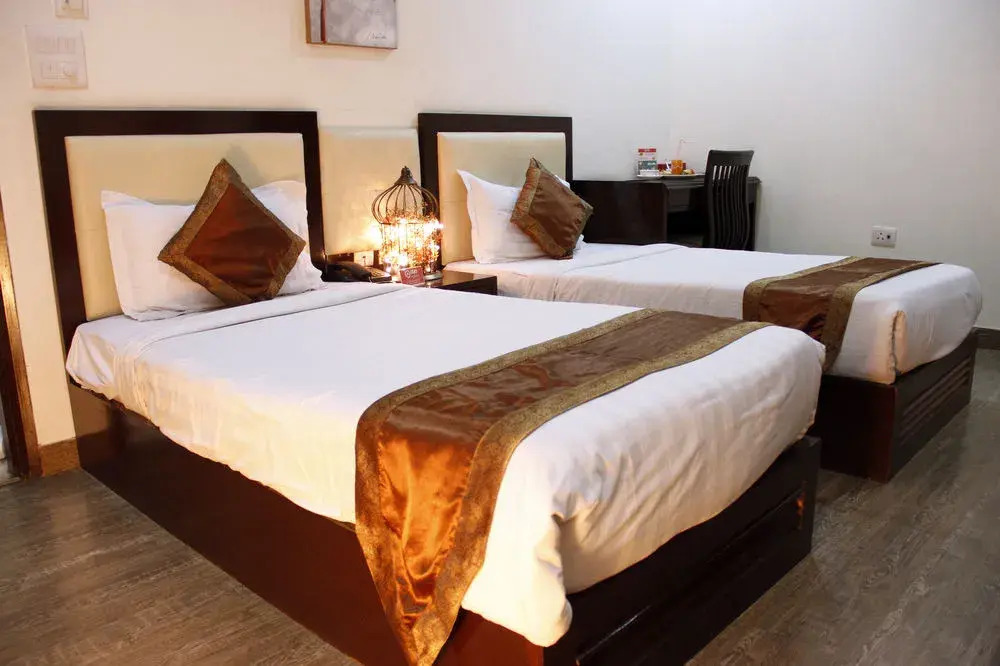 OYO Rooms Hauz Khas District Park