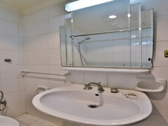 OYO 440 Edraj Furnished Units