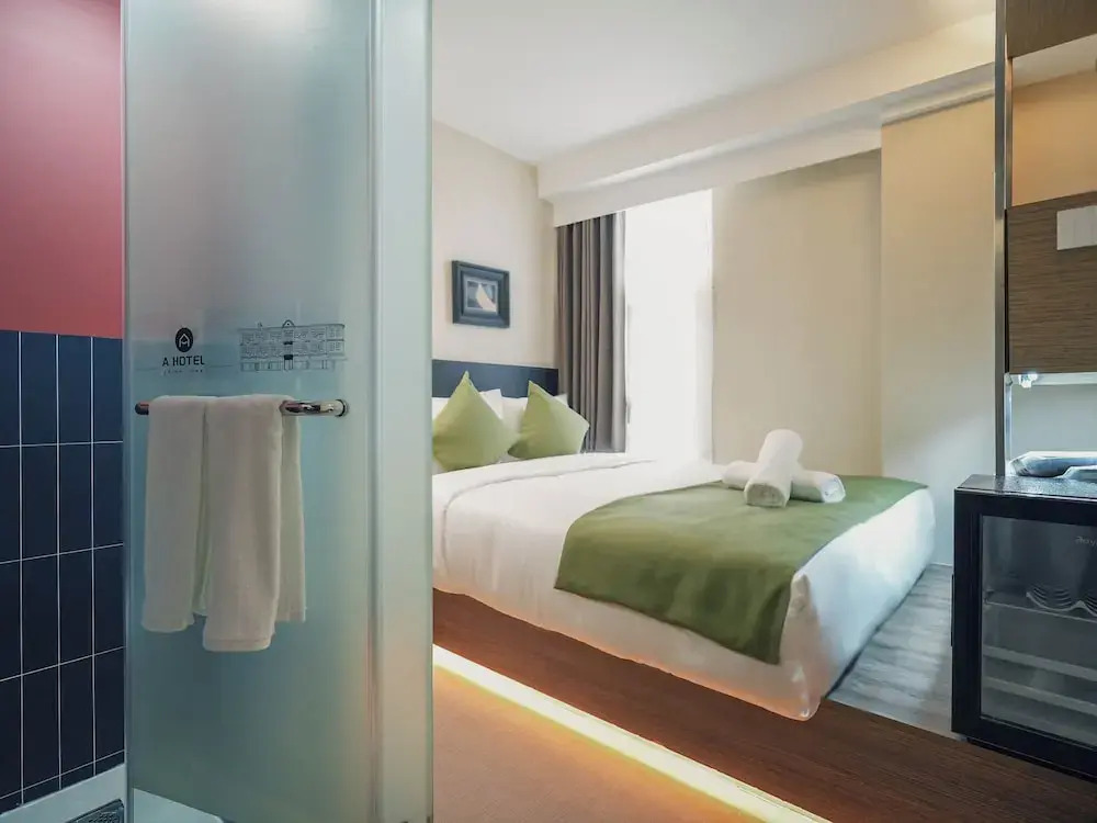 A Hotel Chinatown, 11 Hrs, Stay From 10PM - 9AM