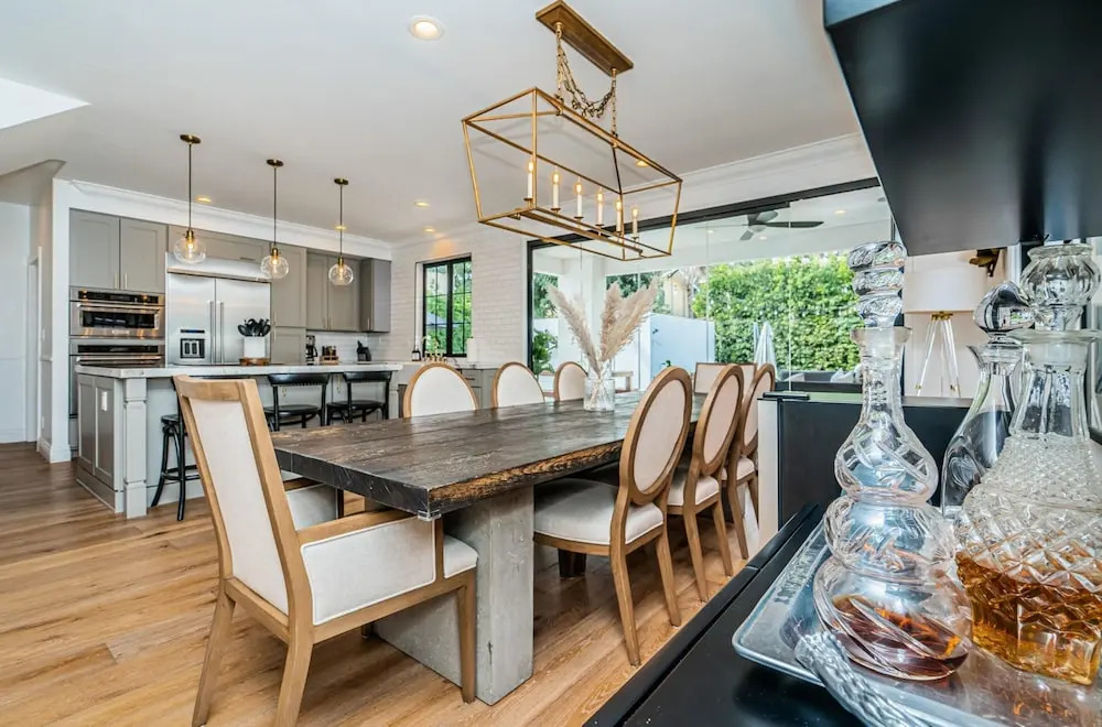 Spacious 5 BR Near Heart of South Park