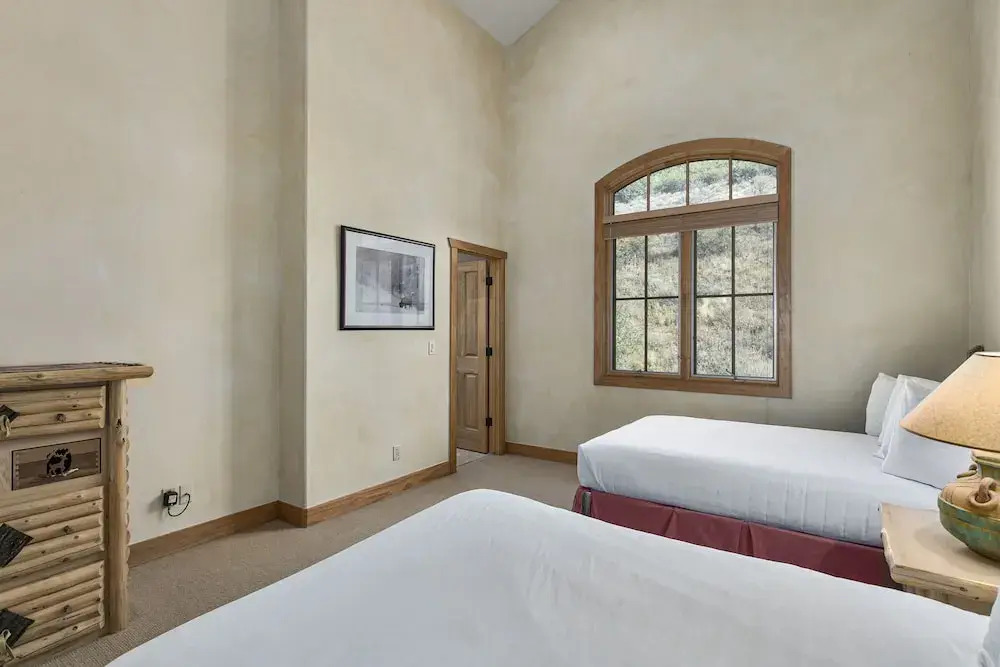 Thistle Drive Home at Deer Valley Resort - 4 Bedroom Home #3020 4 Condo