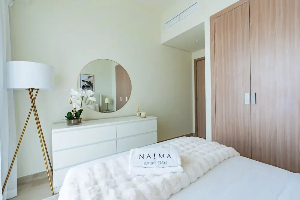 Nasma Luxury Stays - Azizi Riviera 44