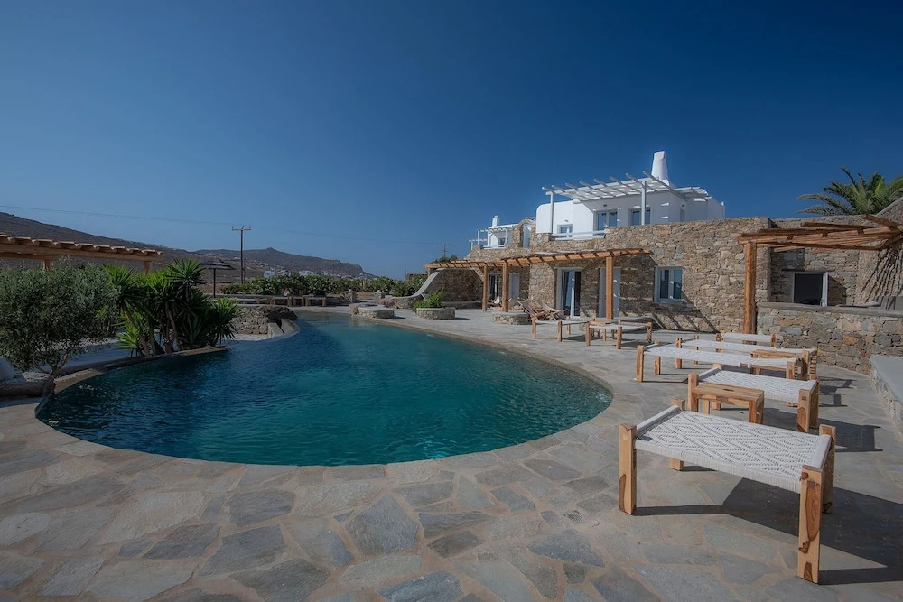 KHAMSA Mykonian Suites