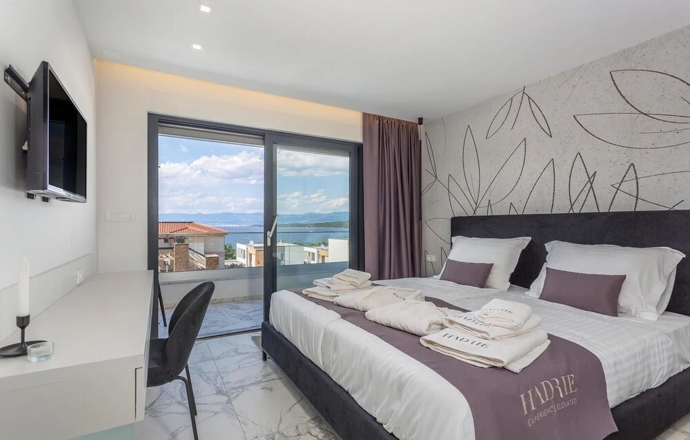 Beautiful Apartment in Malinska With Outdoor Swimming Pool, Wifi and 3 Bedrooms