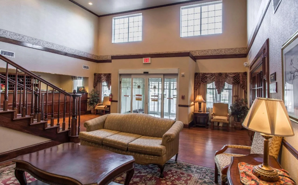 Econo Lodge Inn & Suites Marianna South