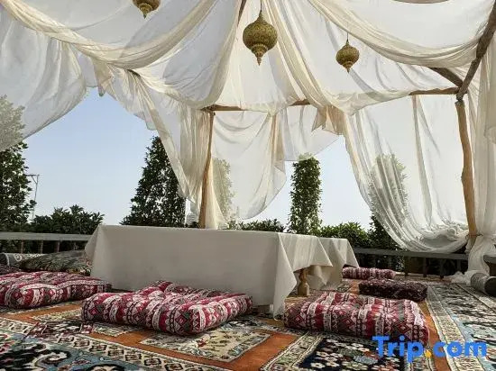 Kashgar Huli and Huwai Homestay