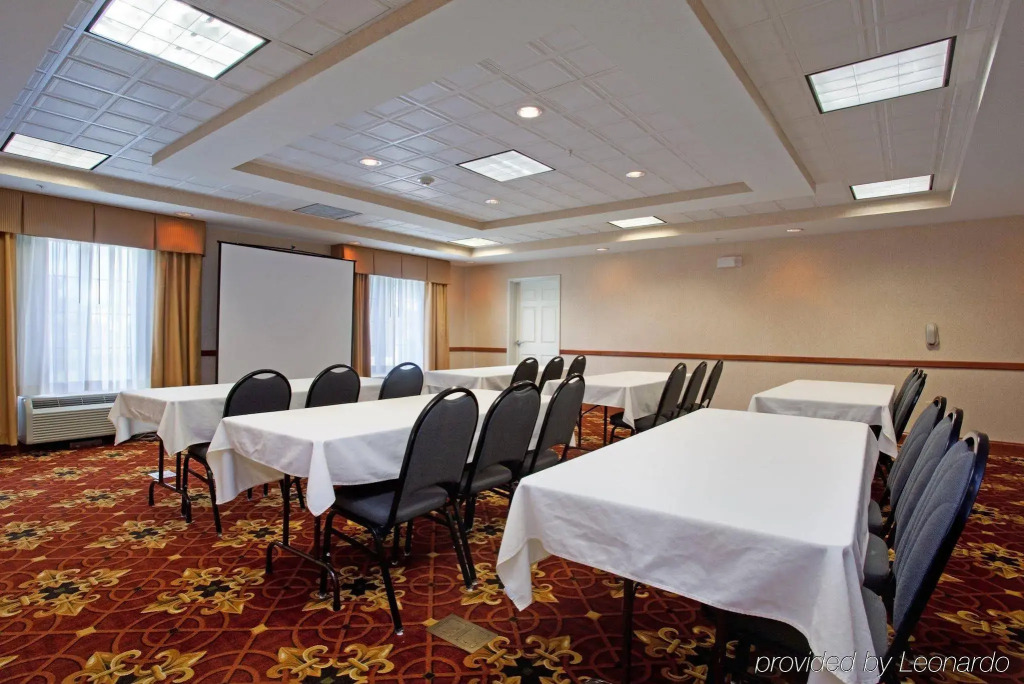 Holiday Inn Express Hotel & Suites Longmont by IHG