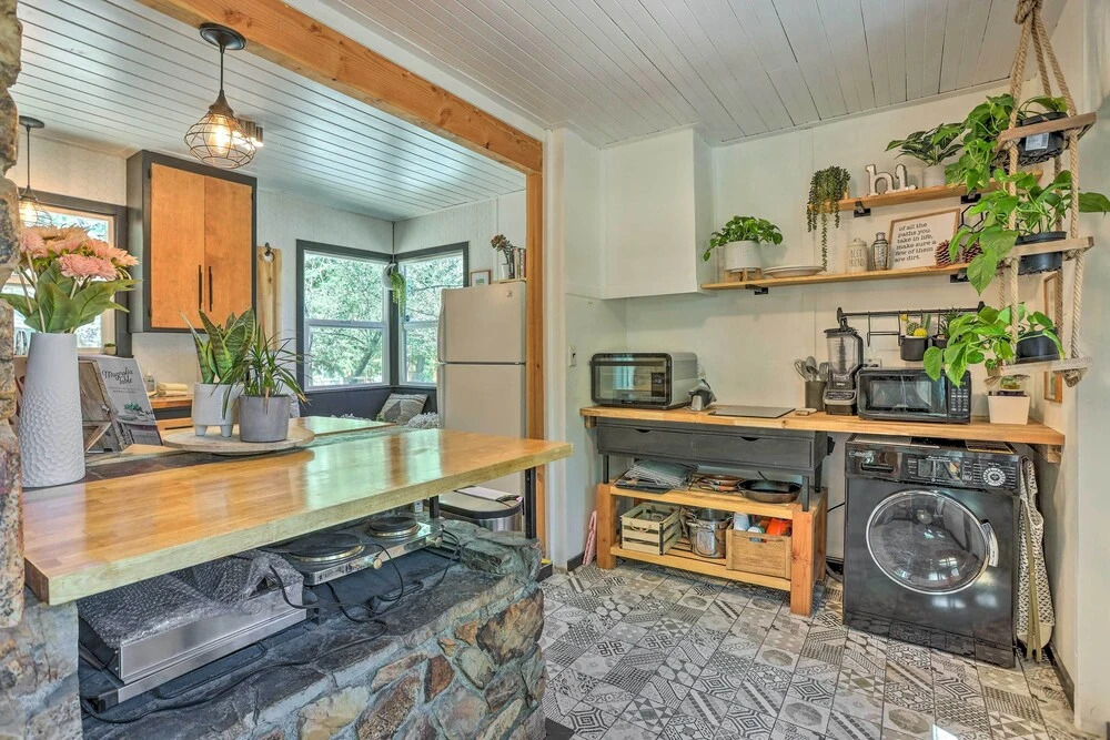 2 Mi to Big Bear Lake: Cabin w/ Game Room