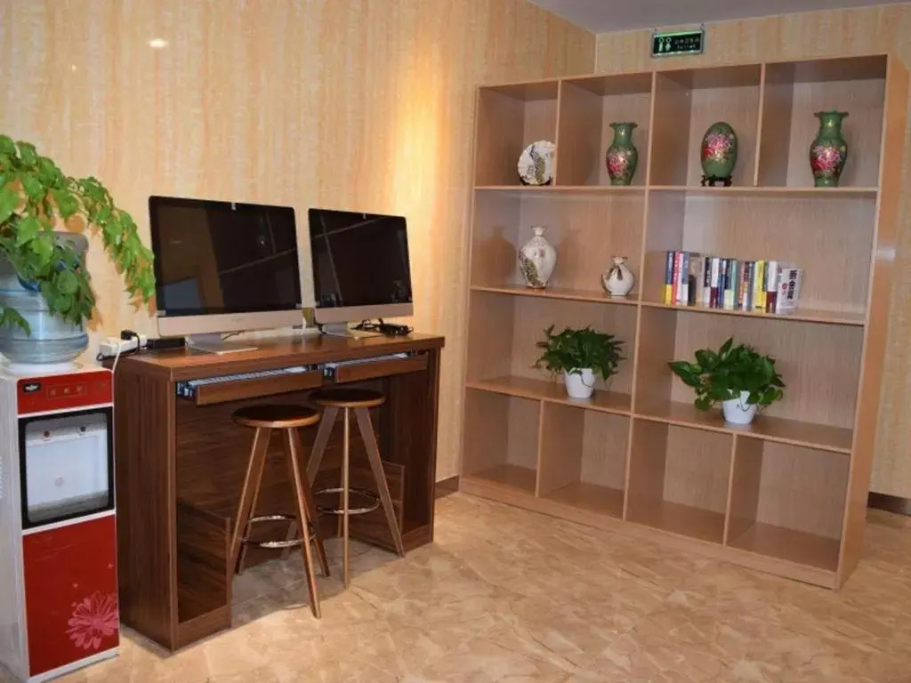 GreenTree Inn Zhengzhou Xingzheng City Longhu Town Xiangyun Road Express Hotel