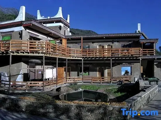 Mountain and cloud boutique inn（Jiaju Village）
