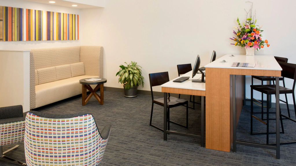 Holiday Inn Express Nashville Airport by IHG