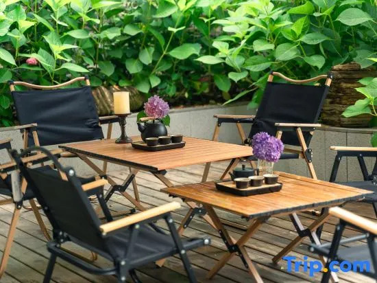 Hailuogou Shanzhiye Private Hot Spring Homestay