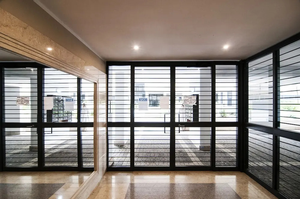GuestHost - Fonte Laurentina Apartments