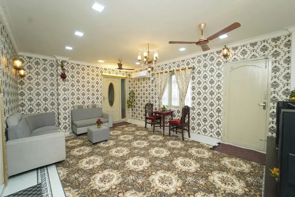 Blue Horizon Apartment 2bhk Nr Marina Beach
