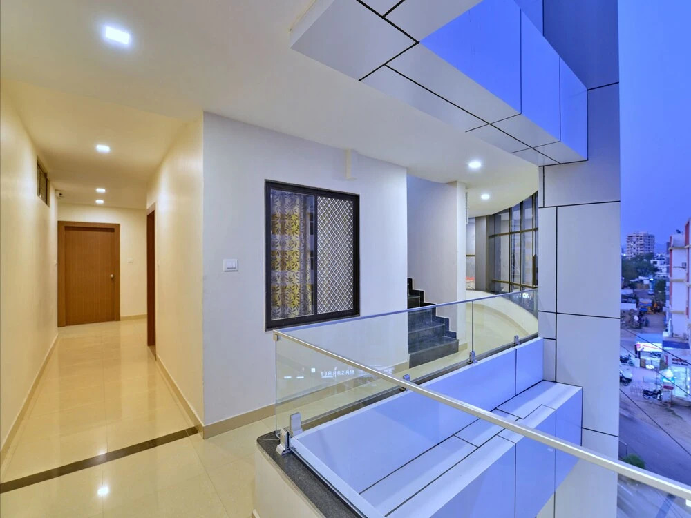 OYO 11523 Crown Club