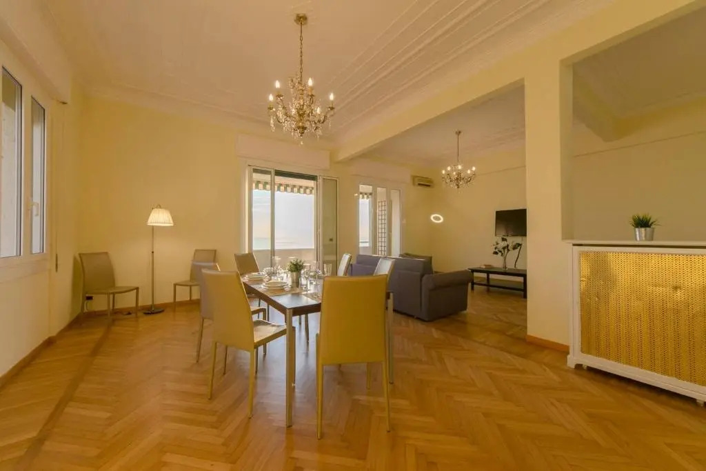 ALTIDO Splendid Apartment for 8 with Beautiful SeaView