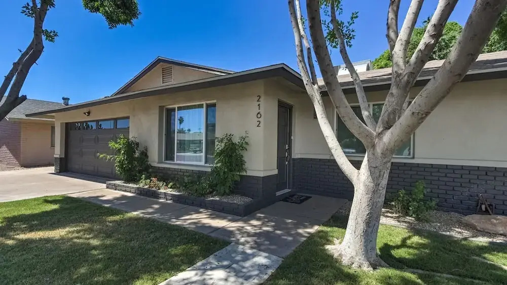 Tempe Remodel w/ Sparkling Pool and Game Room!